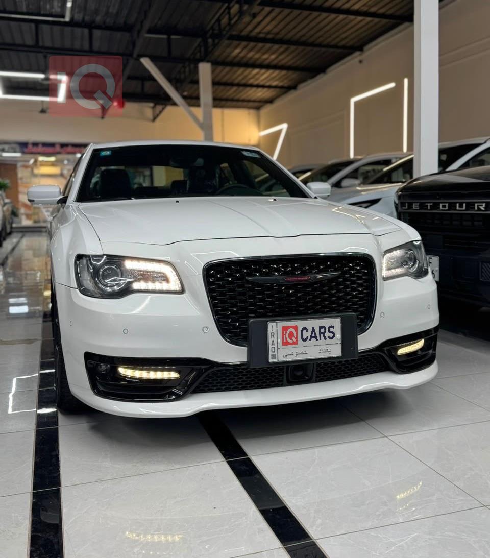 كرايسلر 300